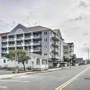 Apartment With Pool And Marina Less Than 2 Mi To Boardwalk Ocean City